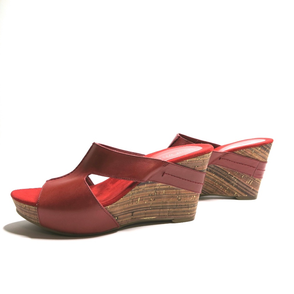 Nine West Shoes/Red Elberta Wedge Sandal Size 8M - Picture 5 of 8